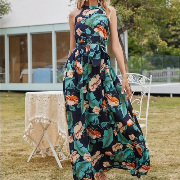 Boho floral halter maxi dress - Picture 4 of 4